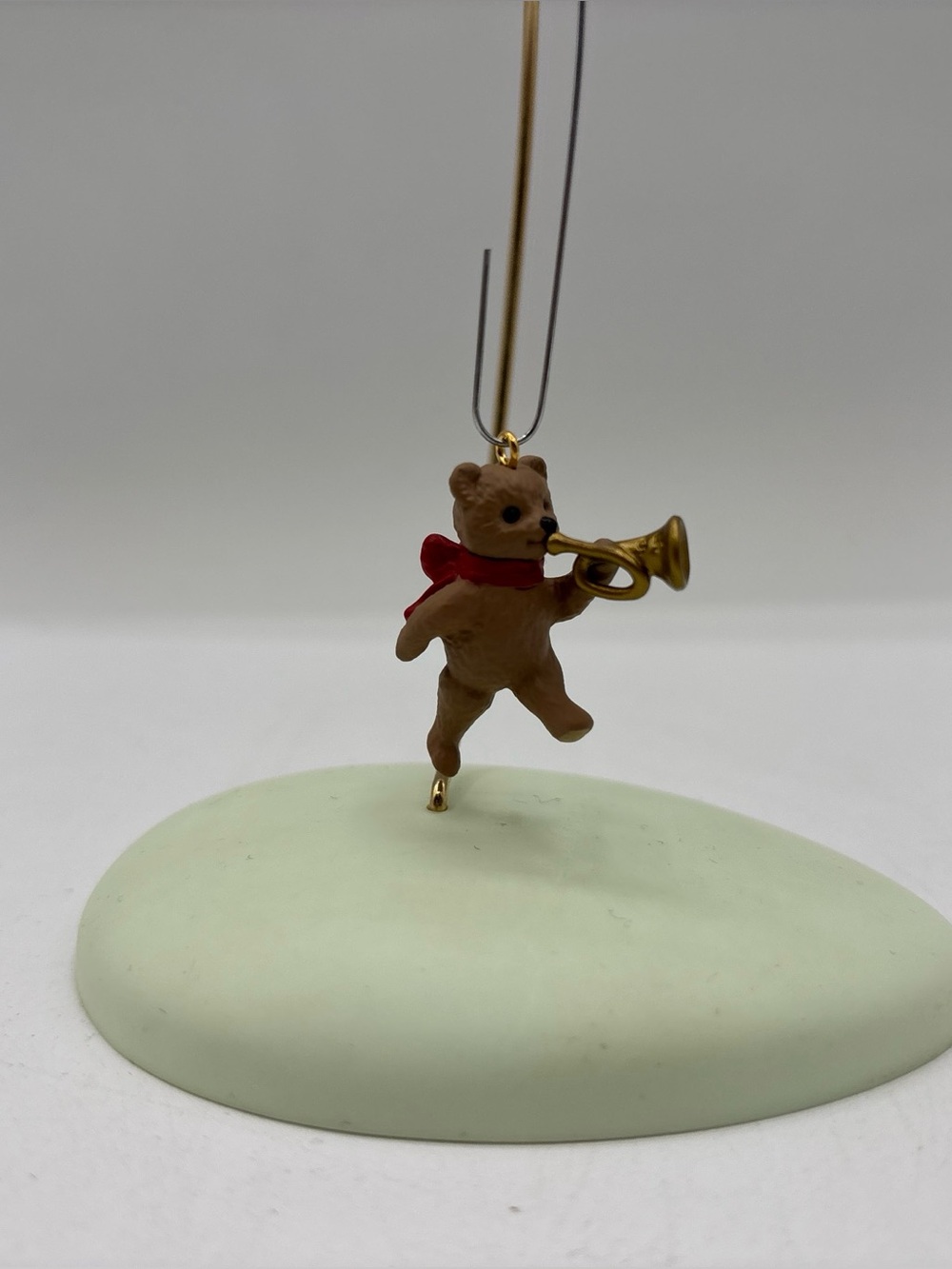 Hallmark Keepsake Miniature Ornament 1995 March Of The Teddy Bears 3rd In Series
